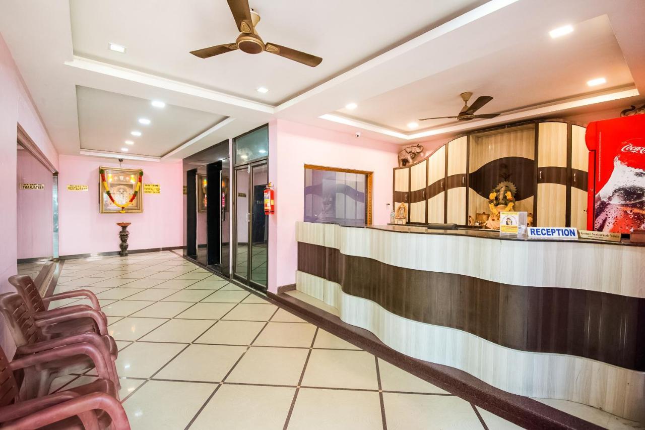 Oyo 62964 Hotel Vandana Grand Nellore Exterior photo