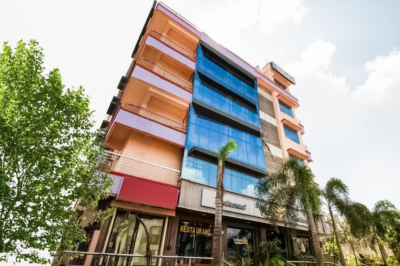 Oyo 62964 Hotel Vandana Grand Nellore Exterior photo